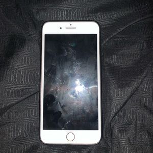 iPhone 7 plus, rose gold.